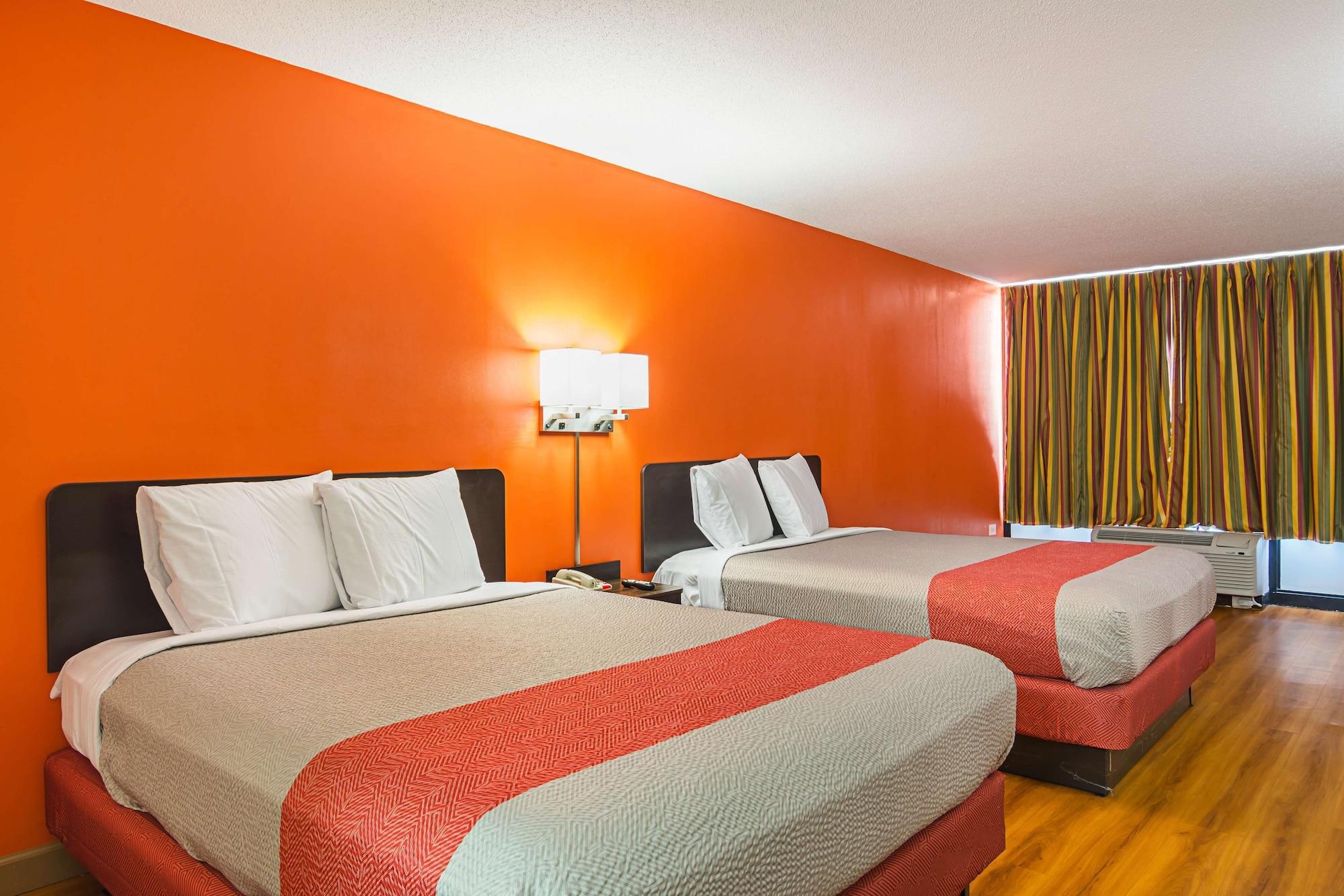 Hotel 6-cleveland, Tn 2*