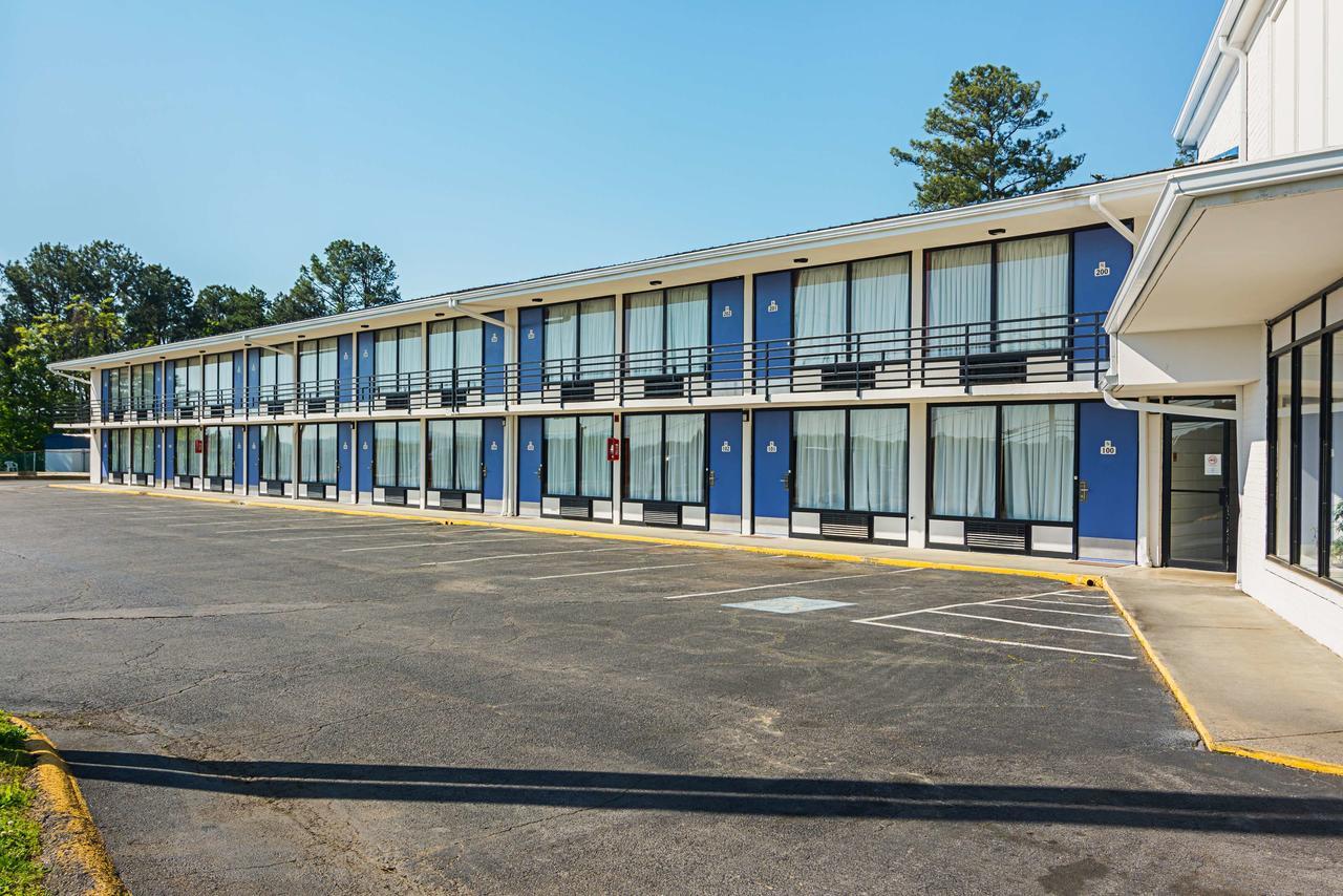 Hotel 6-cleveland, Tn 2*